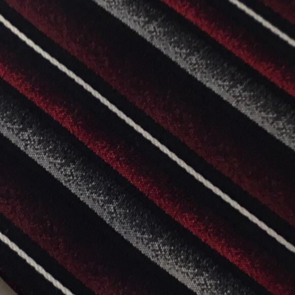 PIERRE CARDIN SILK TIE - Picture 2 of 9